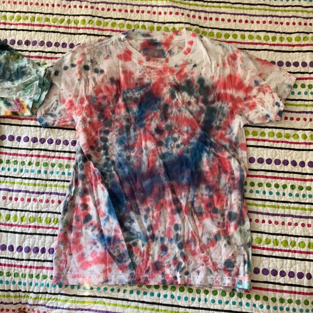 2set of shirts